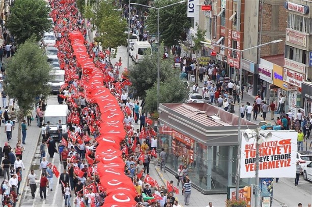 Foto - Van'da teröre lanet yürüyüşü