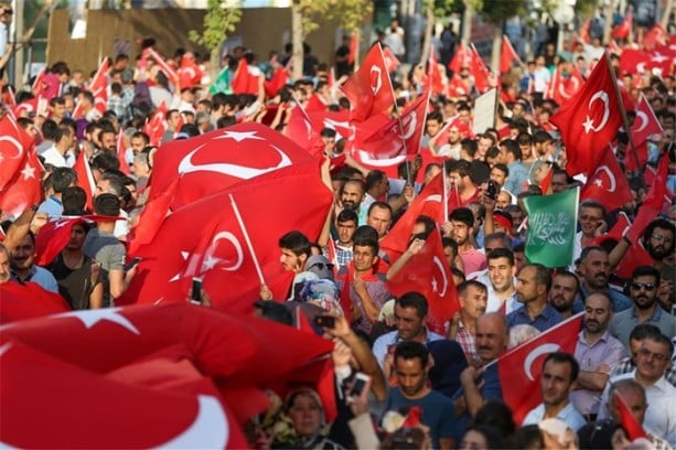 Van'da teröre lanet yürüyüşü
