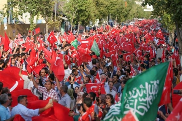 Foto - Van'da teröre lanet yürüyüşü