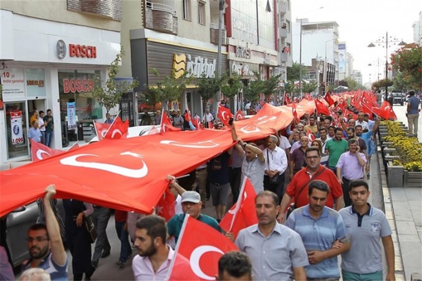 Foto - Van'da teröre lanet yürüyüşü