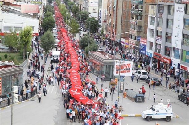 Foto - Van'da teröre lanet yürüyüşü