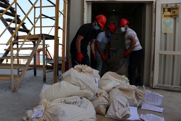 Foto - Van'da yıllarca bekleyen tonlarca uyuşturucu imha edildi