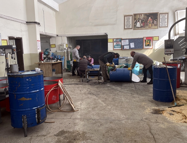 Foto - Variller depremzedeler için sobaya dönüşüyor!