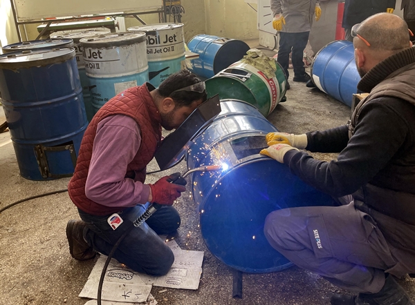 Foto - Variller depremzedeler için sobaya dönüşüyor!