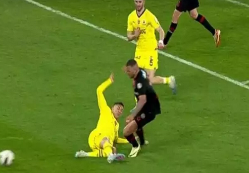 Foto - VAR'ın ses getirecek adımlarını yorumladılar! İşte Karagümrük-Fenerbahçe tartışmalı pozisyon kararları...