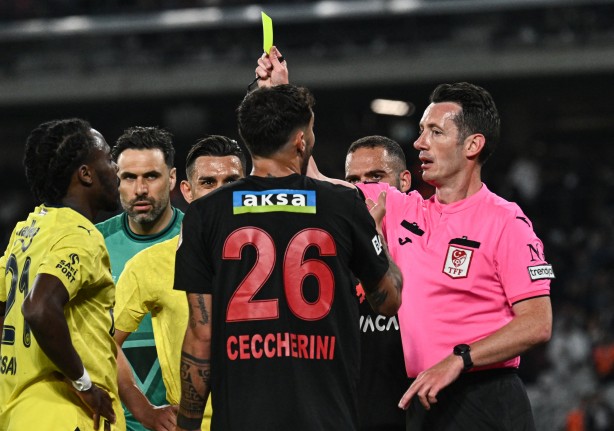 Foto - VAR'ın ses getirecek adımlarını yorumladılar! İşte Karagümrük-Fenerbahçe tartışmalı pozisyon kararları...