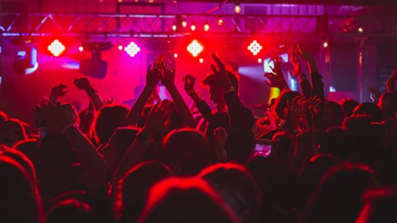 Foto - Vatan haini kimdir, Vatansever kimdir? Bir bir açıklıyoruz! Yücel Kaya