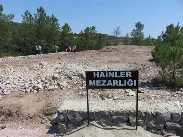 Foto - Vatan Hainleri Mezarlığı'na ilk defin 