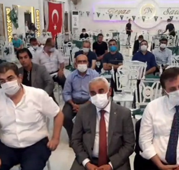 Foto - Vatandaş alana sığmadı! Ahmet Davutoğlu'na Abdüllatif Şener modeli 