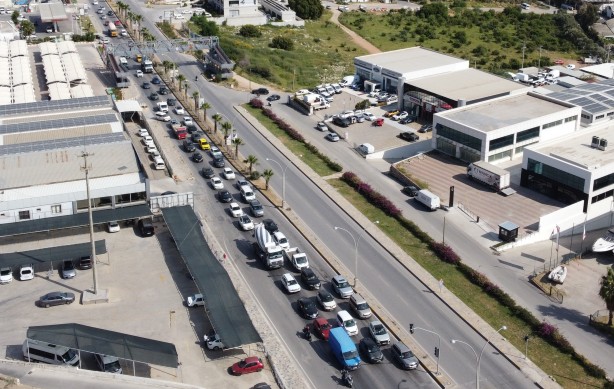 Vatandaş bayramda Bodrum’a akın etti! O yoğunluk görüntülere böyle yansıdı!