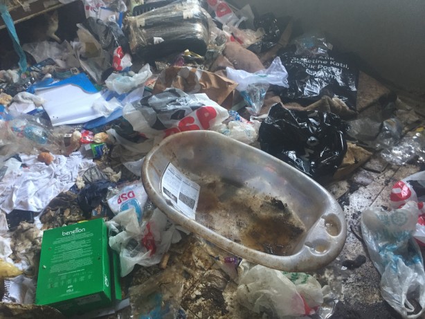 Foto - Vatandaş kiralık ev bulamazken şu hale bakın! Bina sakinleri şaşkına döndü