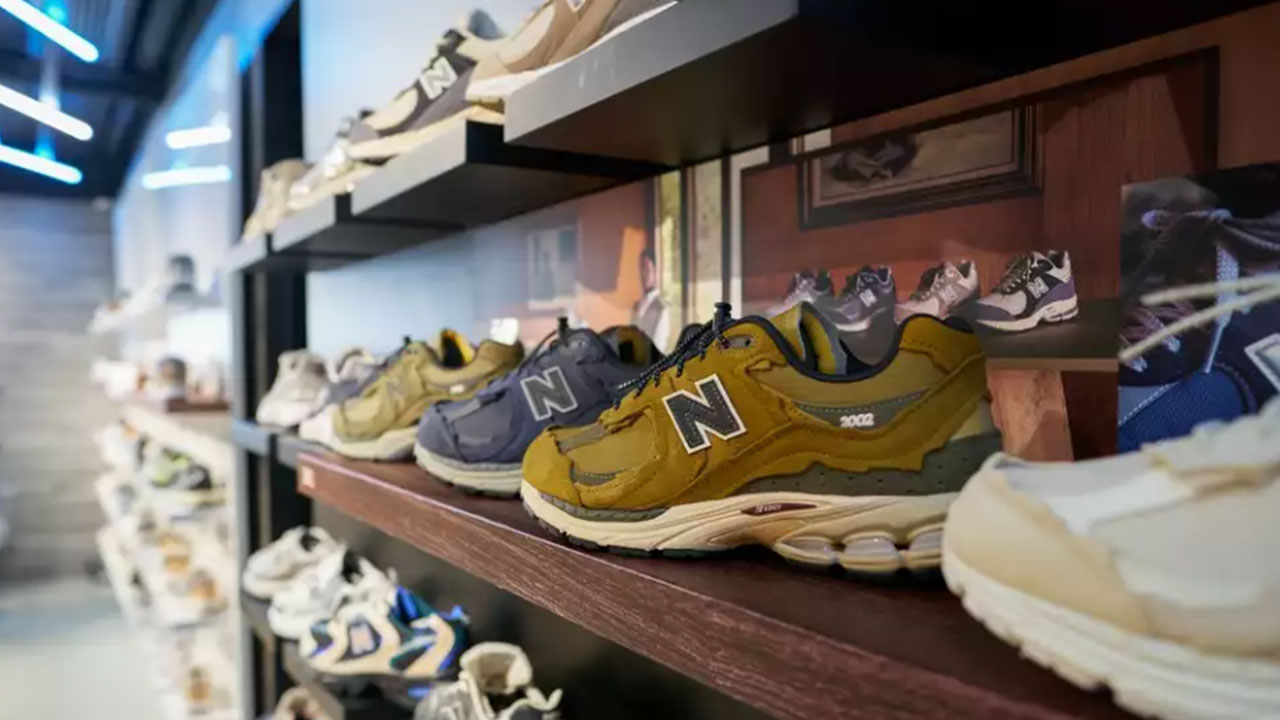 Foto - Vatandaş şokta! Türkiye'deki ünlü spor ayakkabı markasında domuz derisi tespit edildi