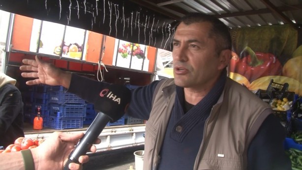 Foto - Vatandaşa İETT otobüsü çarptı, yakını otomobil ile kalabalığa daldı