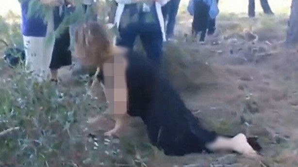 Videonun İzmir Büyükşehir Belediyesi'nin düzenlediği "Ormanda Su Arayan Kadın" temalı dans gösterisinden olduğu iddiası