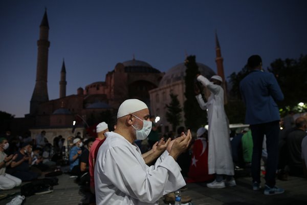 Foto - Vatandaşlar akın akın Ayasofya Camii'ne gidiyor