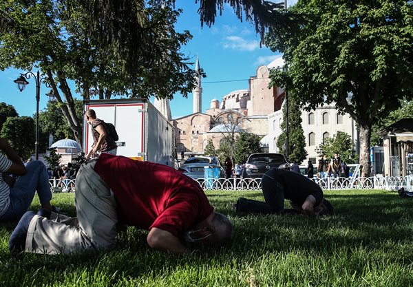 Foto - Vatandaşlar akın akın Ayasofya Camii'ne gidiyor