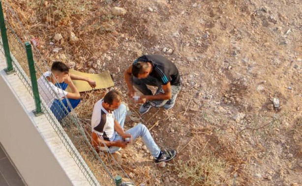 Vatandaşlar ayağa kalktı! 'Çocuklarımızın, eşlerimizin gözü önünde yapıyorlar'