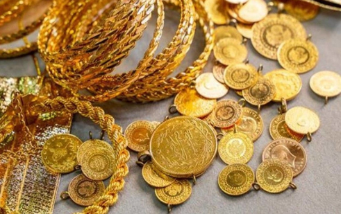 Foto - Vatandaşlar bankalara akın etti! Herkes varını yoğunu, parasını oraya koyuyor