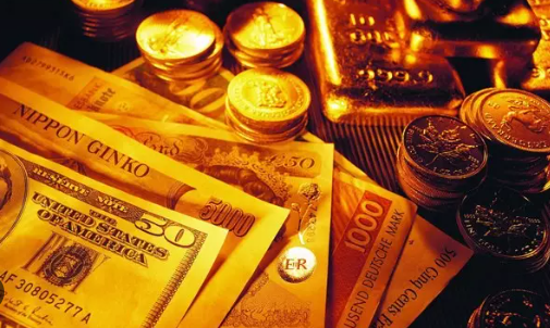 Foto - Vatandaşlar bankalara akın etti! Herkes varını yoğunu, parasını oraya koyuyor