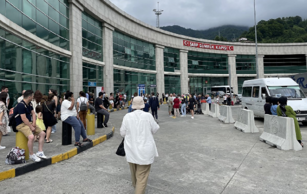 Foto - Vatandaşlar bayramda oraya akın ediyor! Pasaport ve vizeye gerek yok