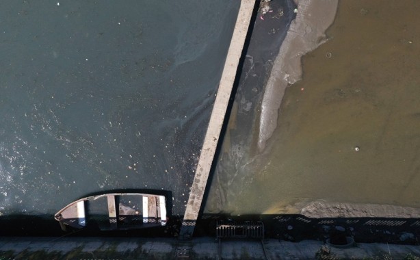 Foto - Vatandaşlar Dragos Deresi'ndeki kirlilik ve kötü kokudan şikayetçi