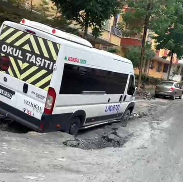 Foto - Vatandaşlar isyanda! 20 günde 4'üncü kez çöktü