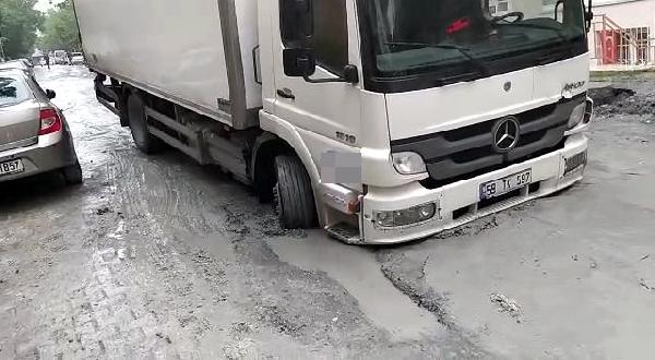 Foto - Vatandaşlar isyanda! 20 günde 4'üncü kez çöktü