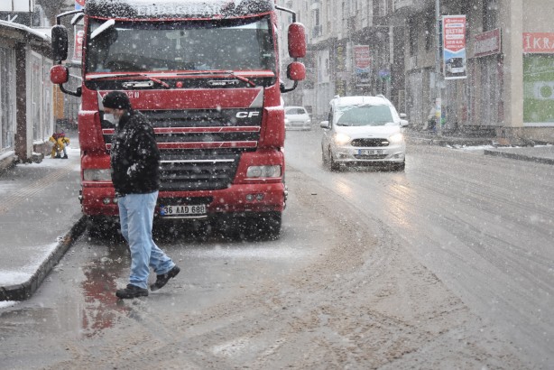 Foto - Vatandaşlar neye uğradığını şaşırdı! O ilimizde kar etkili oluyor
