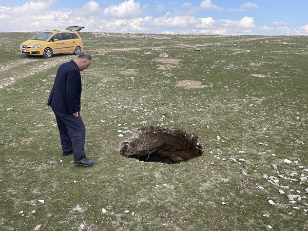 Foto - Vatandaşlar tedirgin! O ilimizde obruk oluştu