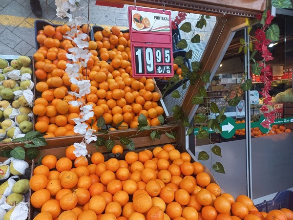 Foto - Vatandaşlar tepki gösteriyor! Markette 30, pazarda 10 lira