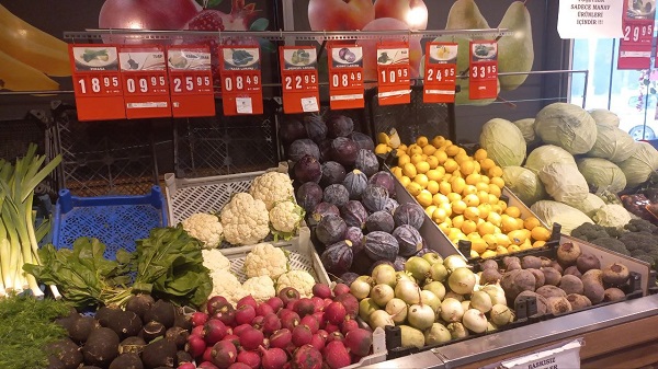 Foto - Vatandaşlar tepki gösteriyor! Markette 30, pazarda 10 lira