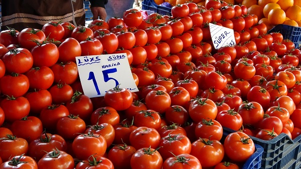 Foto - Vatandaşlar tepki gösteriyor! Markette 30, pazarda 10 lira