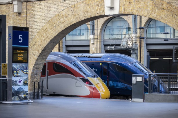 Foto - Vatandaşlar tüm planlarını değiştiriyor! İngiltere'yi sarsan karar