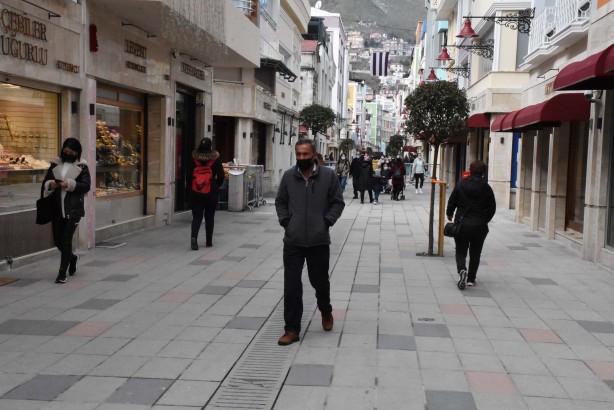 Foto - Vatandaşlara hoparlörler ile çağrılar yapılıyor