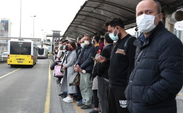Foto - Vatandaşlardan CHP'li İBB'ye isyan: Üst üste gidiyoruz