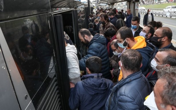 Vatandaşlardan CHP'li İBB'ye isyan: Üst üste gidiyoruz