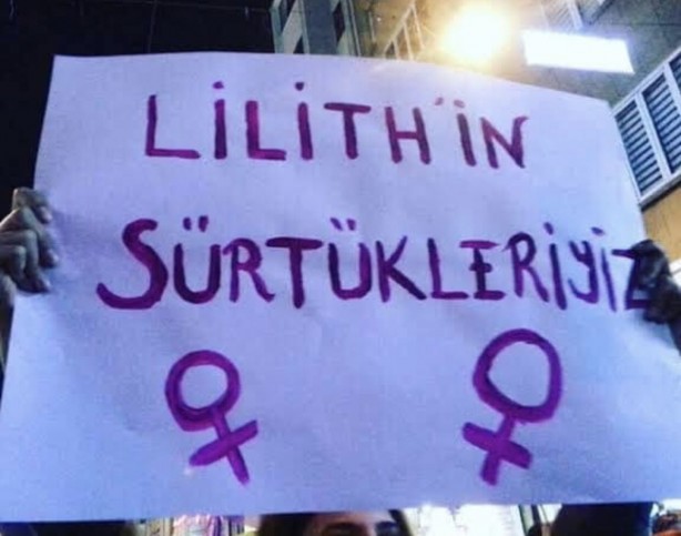 Foto - Vatandaşlardan Tuğçe Kazaz'ın 'LGBT' protestosuna tam destek! Çığ gibi büyüyor