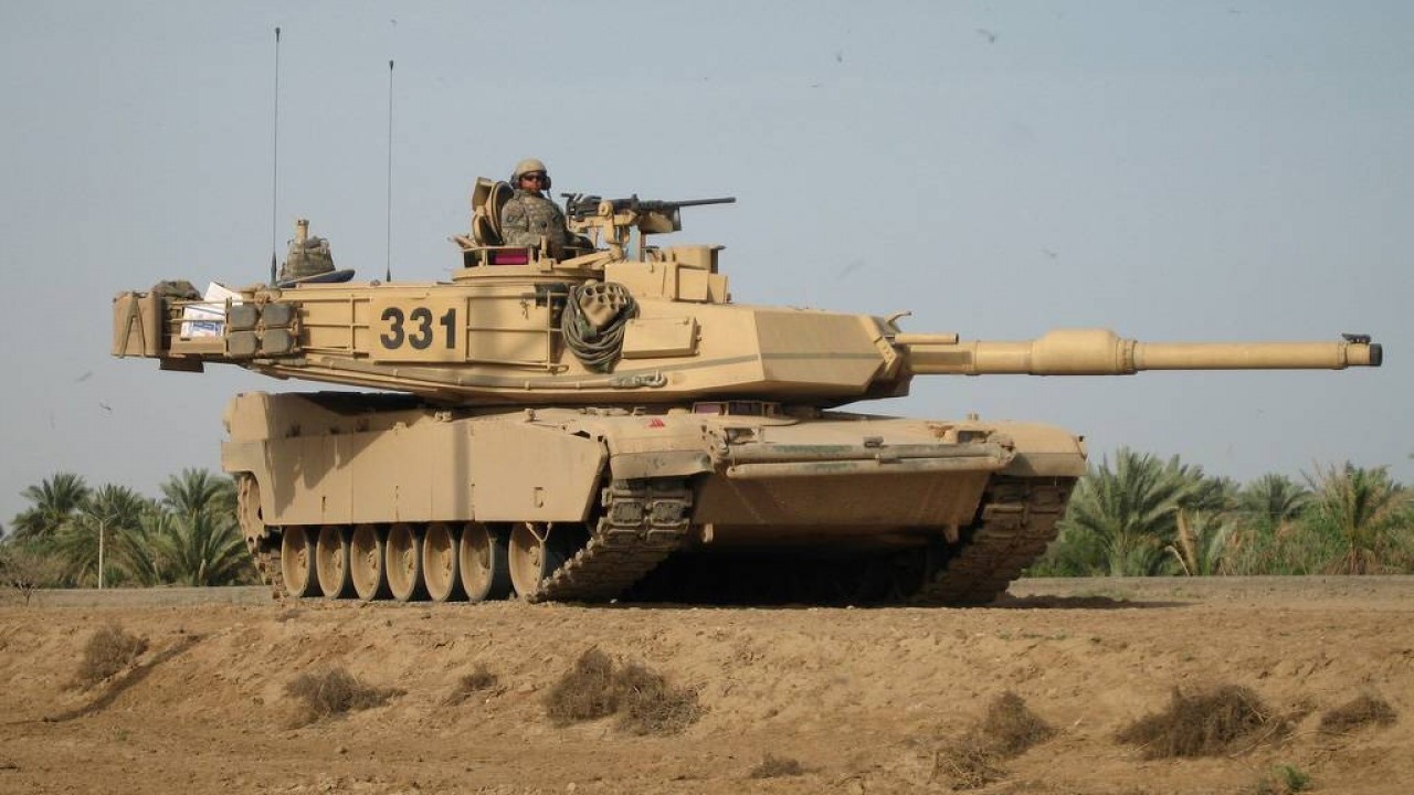 Foto - Vatandaşlık karşılığı savaş tankının gizli bilgilerini sızdıracaktı... Yok böyle skandal