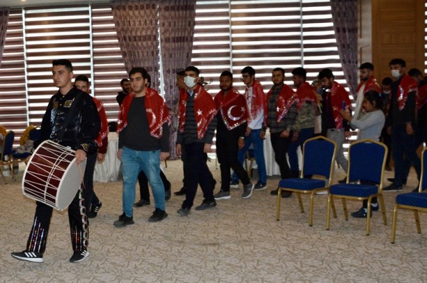 Vatani görevini yapacak gençler için toplu asker uğurlama etkinliği düzenlendi