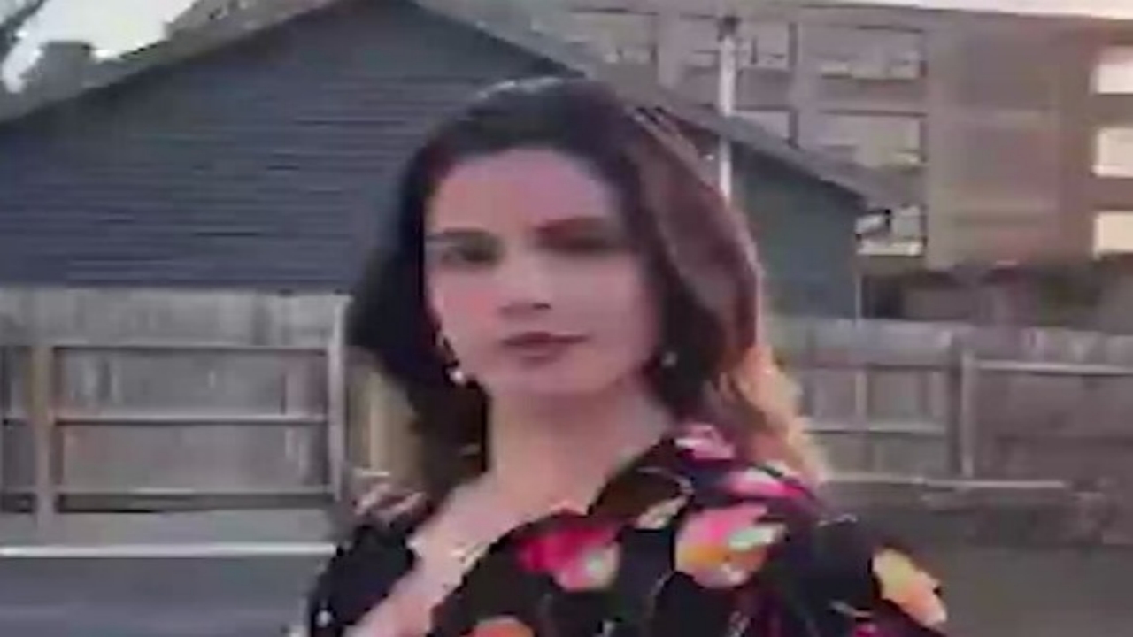 Foto - Vay namussuz vay! Ünlü siyasetçi, alev makinesiyle Kur’an-ı Kerim yaktı