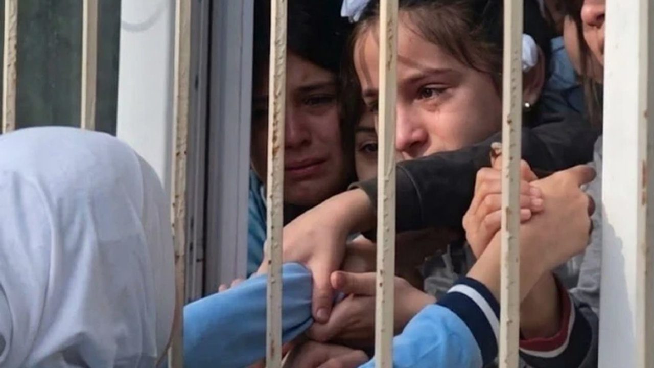 Foto - Vay utanmaz vay! Azerbaycanlı ünlü isimden tepki çekecek "başörtüsü" çıkışı