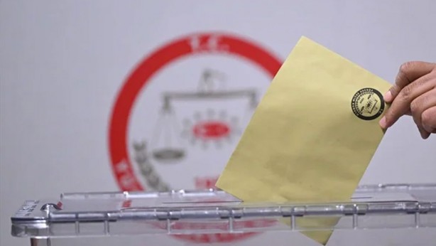Ve bomba anket geldi! İstanbul Büyükşehir Belediye Başkanlığı seçiminden bakın hangi parti birinci çıkıyor