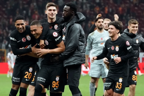 Foto - Ve Cimbom'da 2 ayrılık! Anlaşma sağlandı...