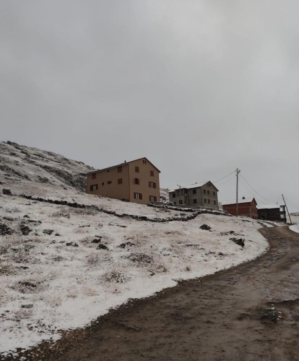 Foto - Ve ilk kar düştü