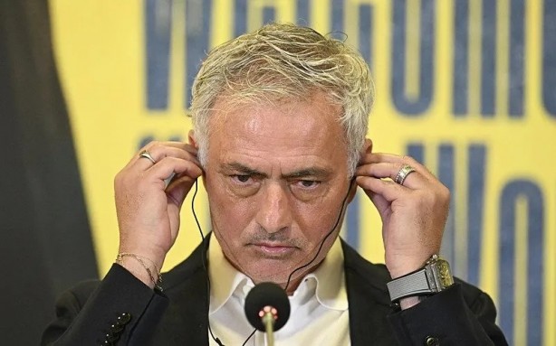 Foto - Ve Mourinho'nun raporu ortaya çıktı! 17 yıldızın üzerini çizdi "O isme tahammülüm yok"