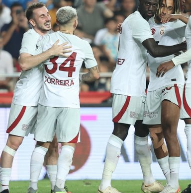 Foto - Ve müjde verildi! Yeniden gündeme geldi: Gündemi altüst edecek transfer!