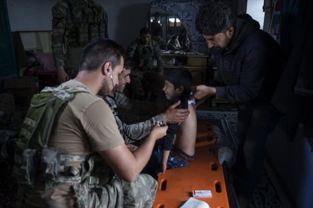 Foto - Vefalı Türk yine geldi: Afrin'e yardım eli