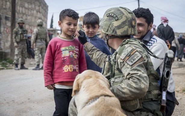 Foto - Vefalı Türk yine geldi: Afrin'e yardım eli