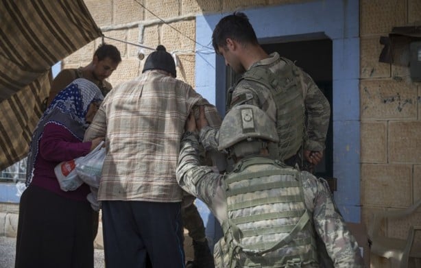 Foto - Vefalı Türk yine geldi: Afrin'e yardım eli