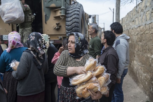 Foto - Vefalı Türk yine geldi: Afrin'e yardım eli
